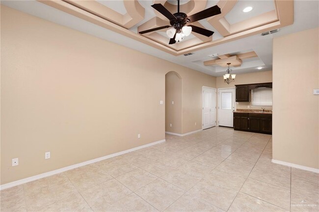 Building Photo - 12 E St