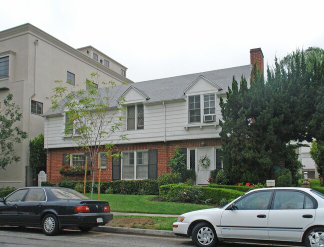 Building Photo - 149 S Peck Dr