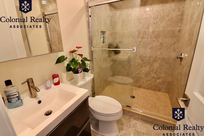 Foto del edificio - 1030 Commonwealth Ave