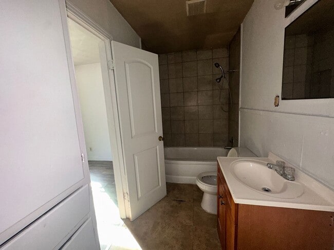 Foto del edificio - Passariello Management