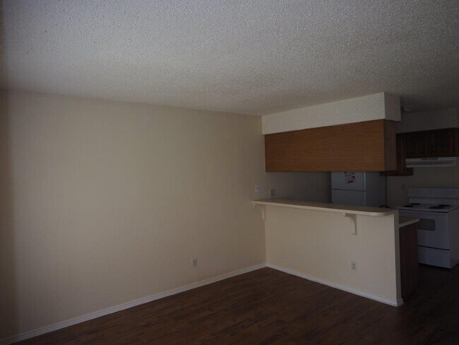 Foto del edificio - 124 Hillside Dr
