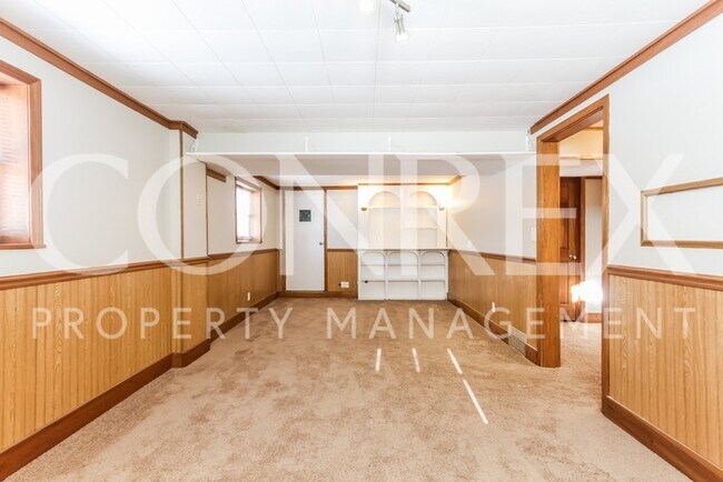 Foto del edificio - Gorgeous 3 Bedroom with Fenced Backyard!