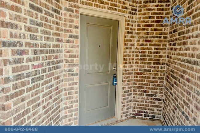 Building Photo - 2 Bedroom Available For Pre-Lease!