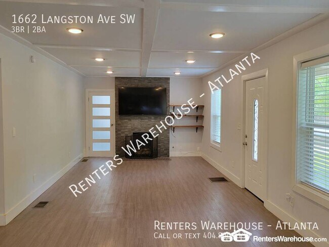 Building Photo - Beautifully Renovated 3 Bedroom Bungalow i...