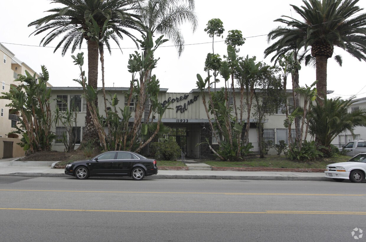 11933 Magnolia blvd. - 11933 Magnolia Blvd