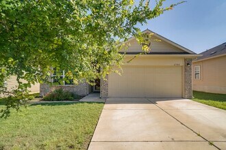 Building Photo - 6700 Ranchito Dr