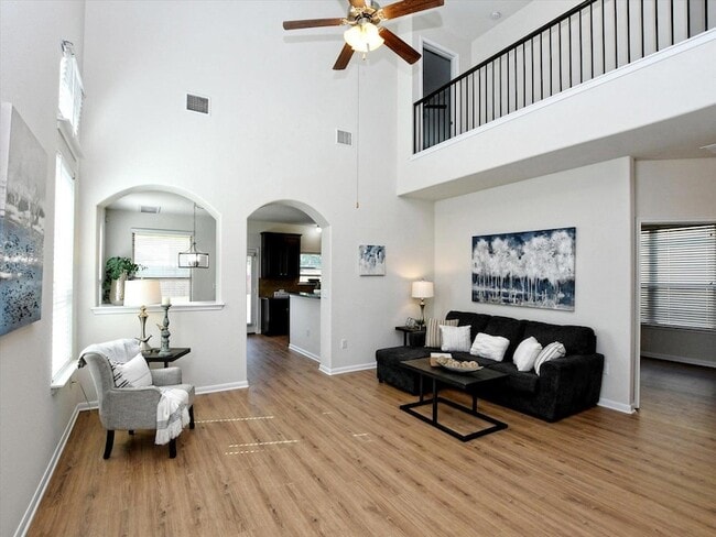 Building Photo - 316 Potters Peak Way