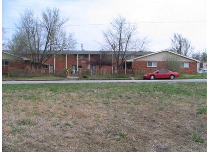Primary Photo - University Apartments