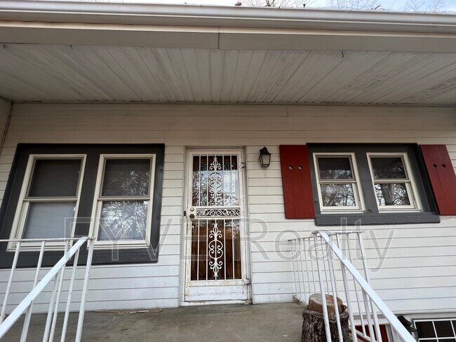 Foto del edificio - 4450 Galbraith School Rd