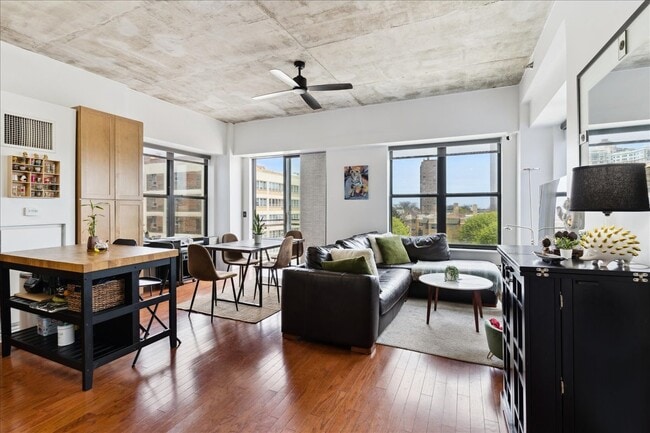 Foto del edificio - 1122 W Catalpa Ave