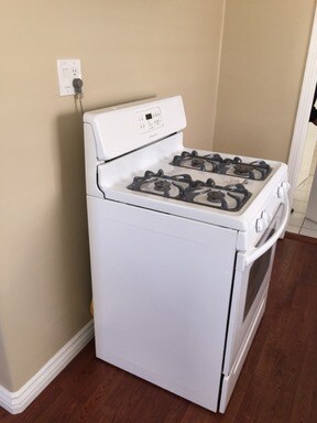 Building Photo - 132 E Orangethorpe Ave