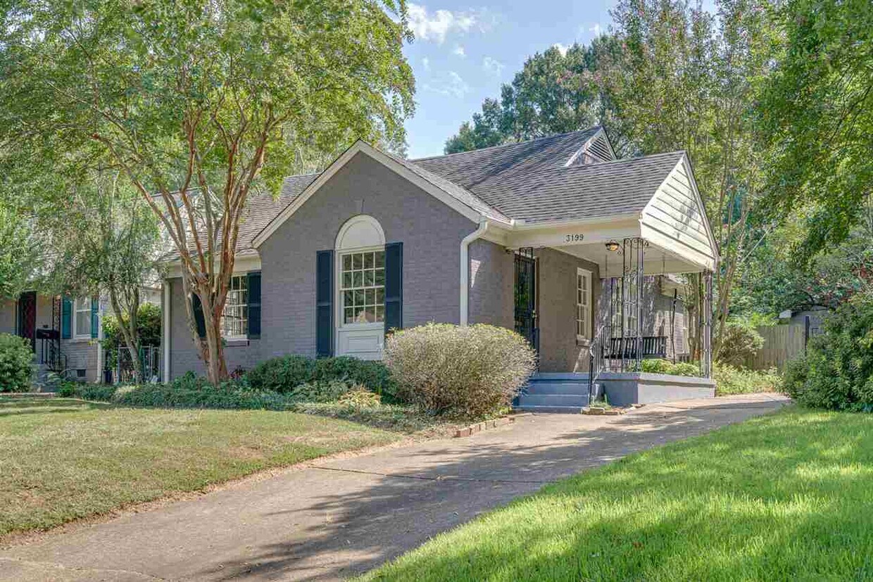 Foto principal - 3199 Cowden Ave