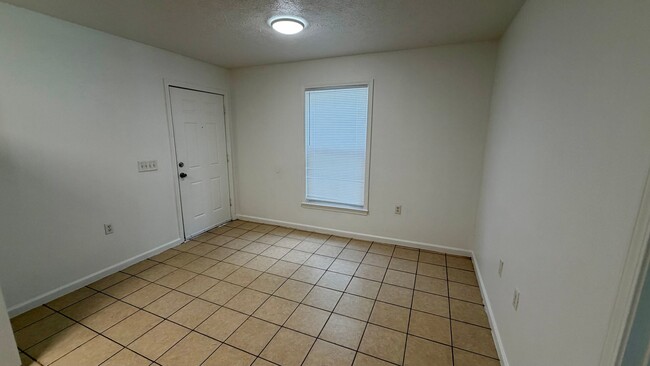 Building Photo - 9127 Laird St