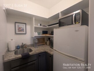 Building Photo - 3307 E Elida St