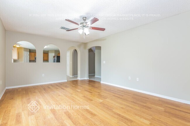 Foto del edificio - 1800 Brookshire Cir