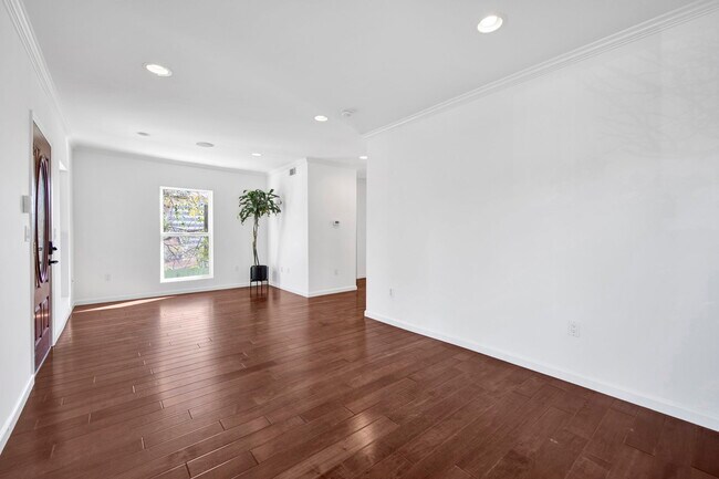 Foto del edificio - 2124 Reservoir St