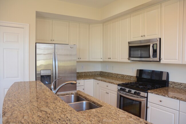 Building Photo - 1515 Old Trail Dr