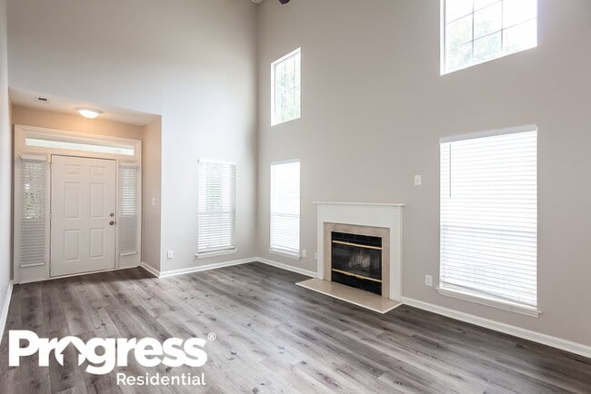 Building Photo - 9105 Eaker Ct