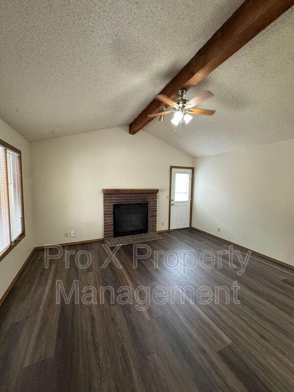 Building Photo - 300-310 Streamside Ct