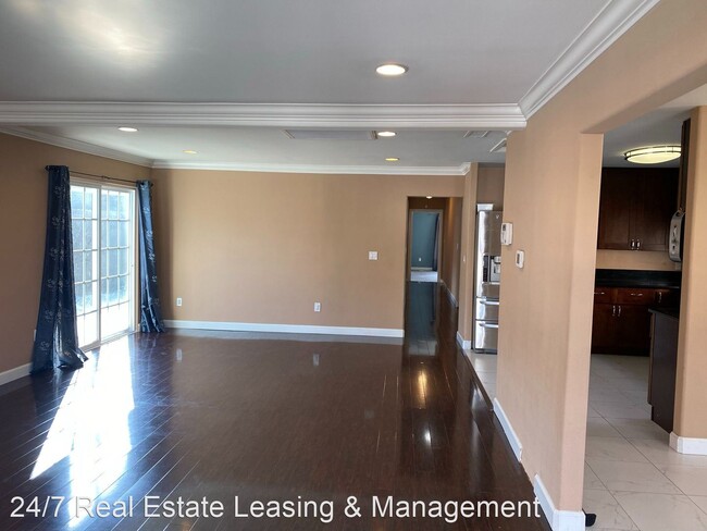 Building Photo - 3 br, 2 bath House - 4050 W. 162nd Street