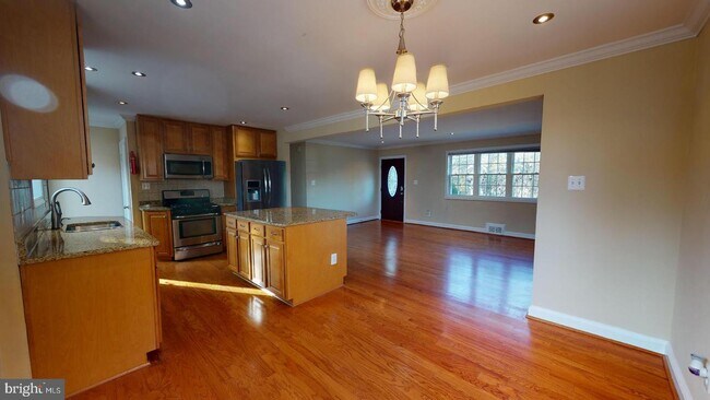 Foto del edificio - 5906 Arlington Blvd