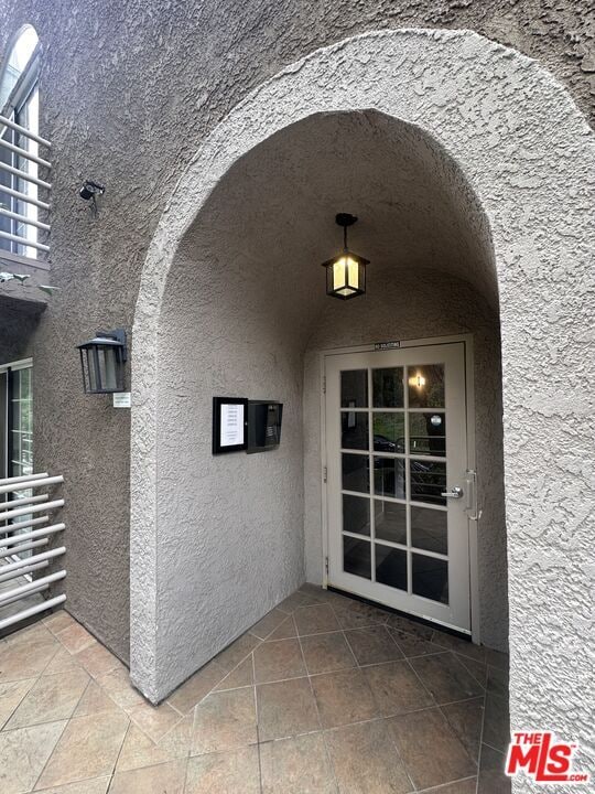 Building Photo - 22423 Del Valle St