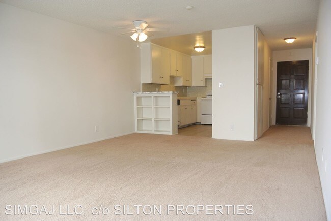 Building Photo - 9632 Lucerne Ave