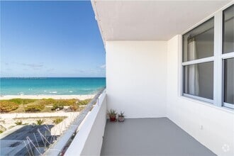 Building Photo - 9225 Collins Ave