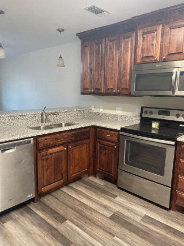 Foto del edificio - 920 W Bond St