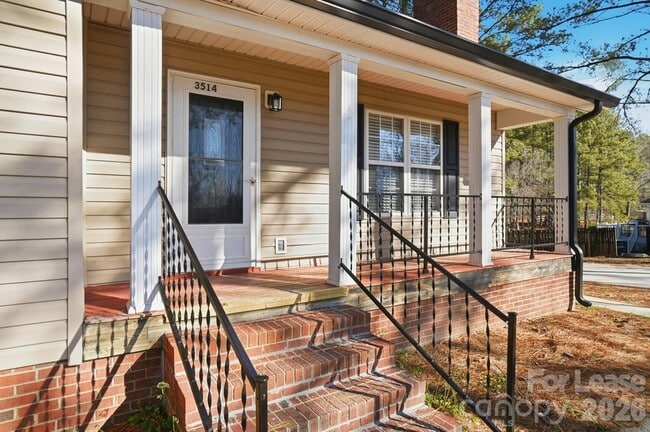 Foto del edificio - 3514 Deertrack Ln