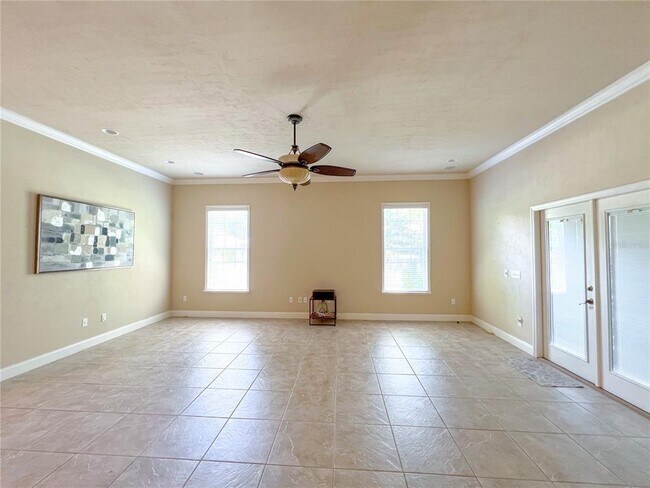 Foto del edificio - 9048 SW 76th Ave