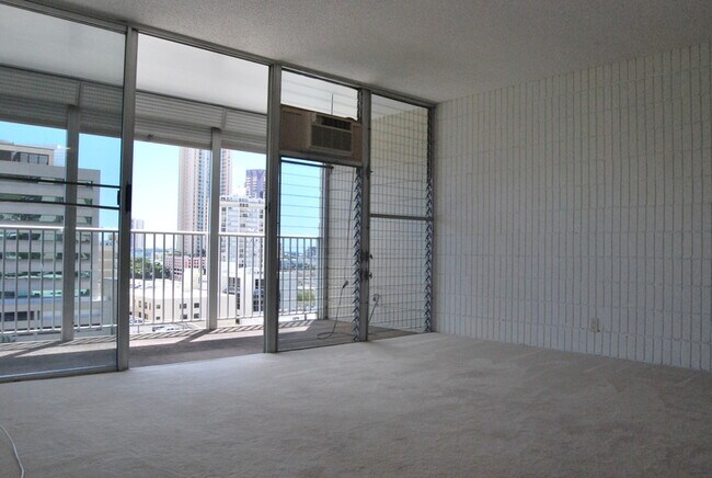 Building Photo - 827 Kinau St