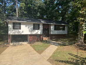 Building Photo - 408 Woodland Ct NE