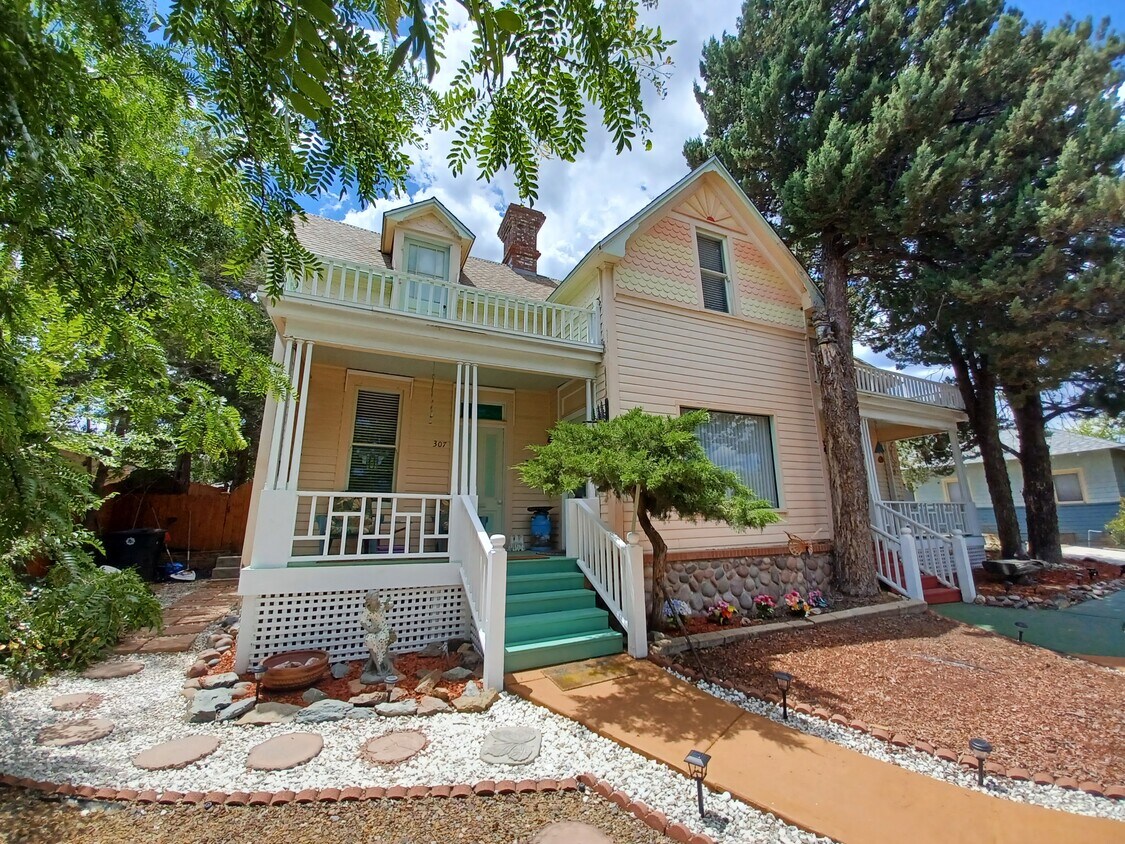 Foto principal - 307 E Union St