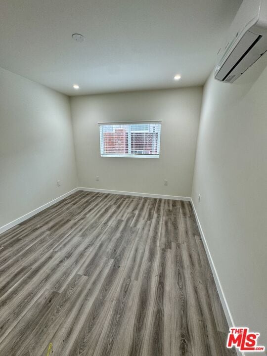 Building Photo - 2424 Ocean Park Blvd