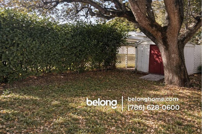 Foto del edificio - 4561 SW 25th Terrace