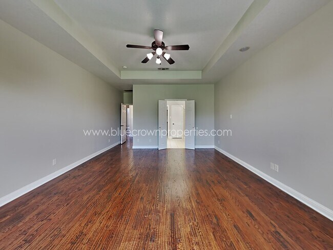 Foto del edificio - 712 Chapel Ct