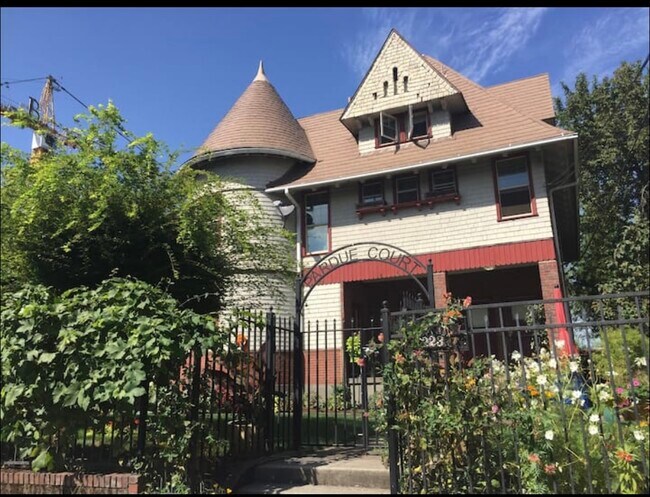 Building Photo - 2243 NW Flanders St