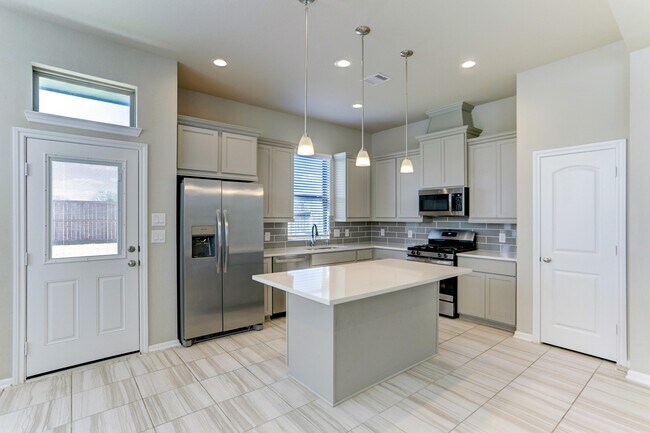 Foto del edificio - 2527 Terrace Point Dr