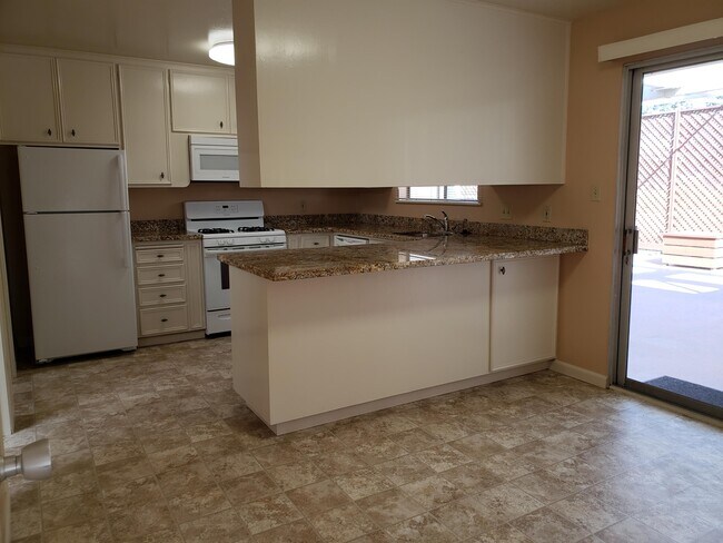 Building Photo - 15 Mulberry Ct