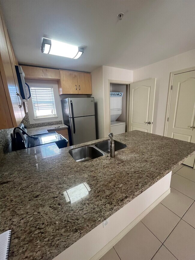 Building Photo - 7615 Laguna Del Mar Ct