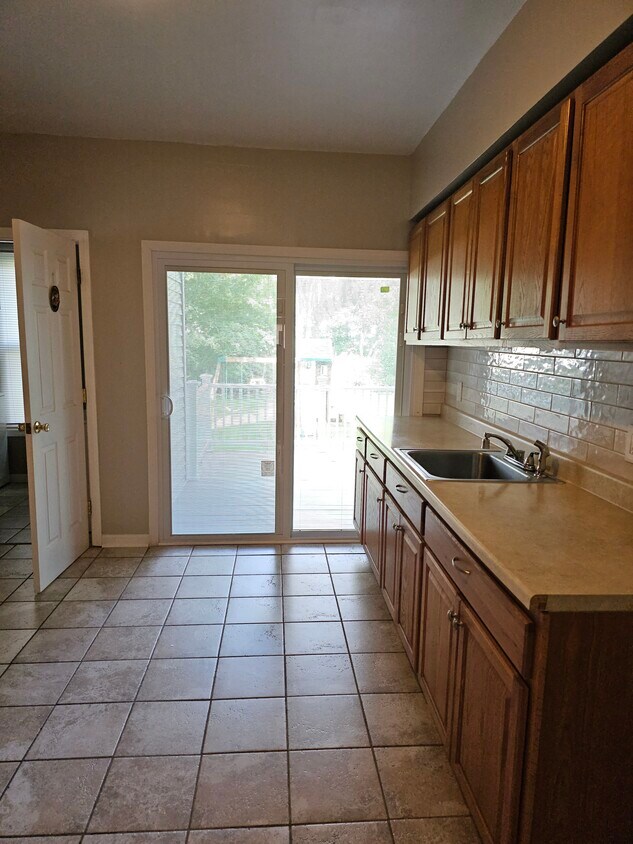 Foto principal - 114 Hempstead St