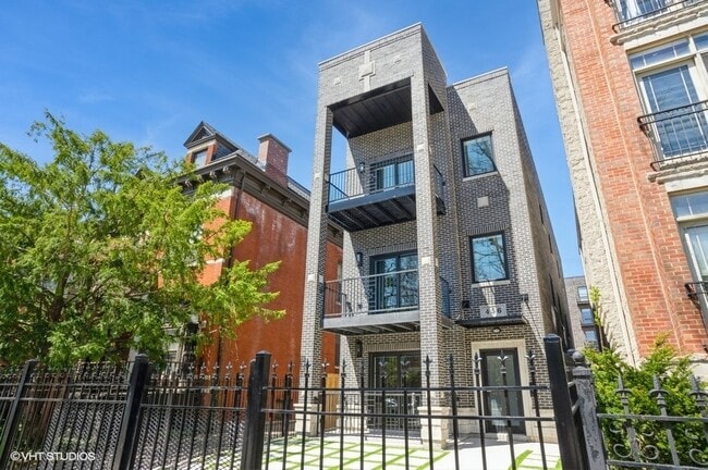 Foto del edificio - 456 E Oakwood Blvd