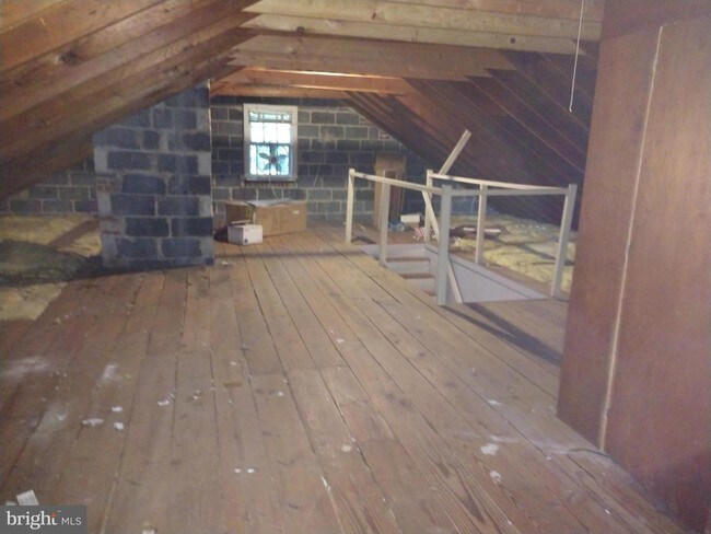 Building Photo - 319 Pingree Ave