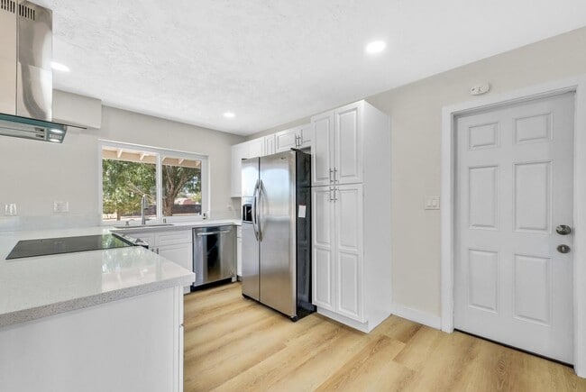 Building Photo - 21450 Zuni Rd