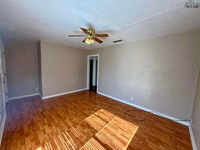 Building Photo - 4354 Cunningham Dr