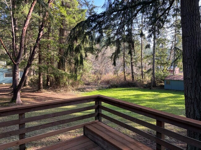 Building Photo - 7748 Zangle Rd NE