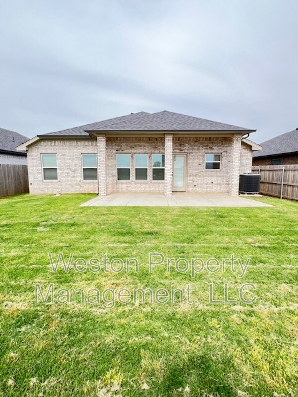 Building Photo - 13112 Grass Plain Ave