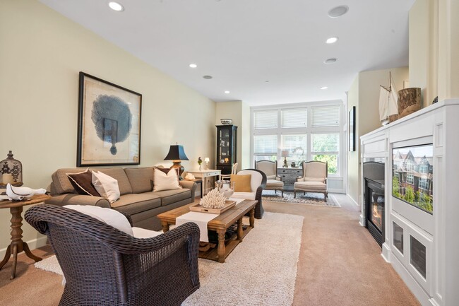 Foto del edificio - Luxury Lake Oswego Townhome Walking Distan...