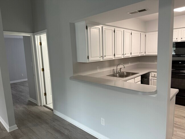 Building Photo - 5828 Harris Grove Ln